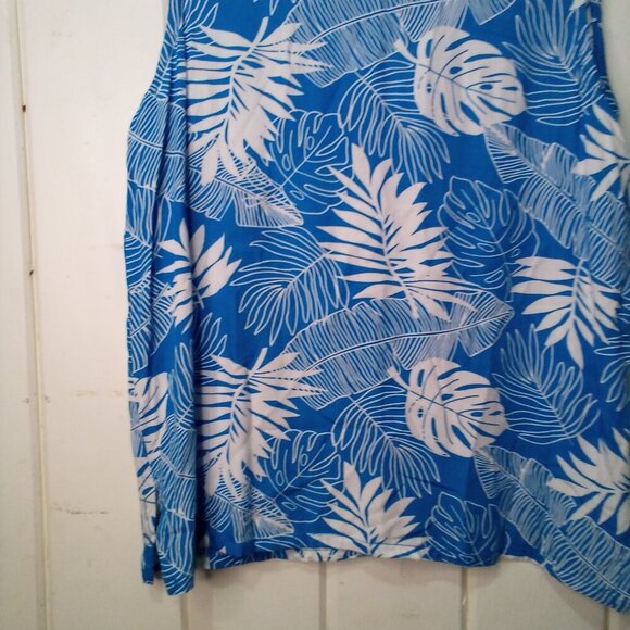 Makai Beach Hawaii Shirt Blouse Women L Sleeveless Tropical Leaves Blue White - Picture 10 of 16